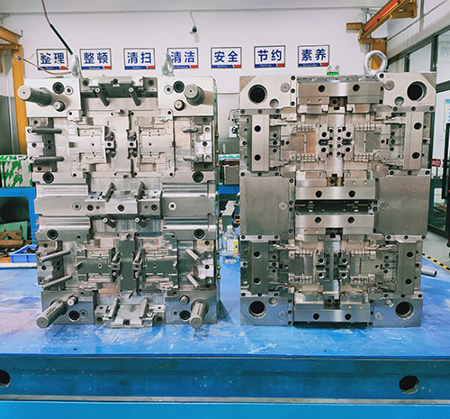 Machine à Moule en Plastique